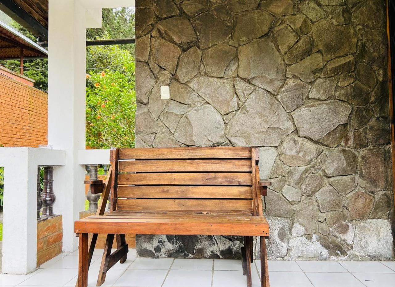 Mountain Chalet - Tungurahua Hot Springs/Aguas Termales Banos  Ngoại thất bức ảnh